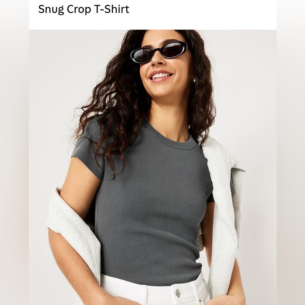 Old Navy Women's ribbed snug crop tee size large gray
